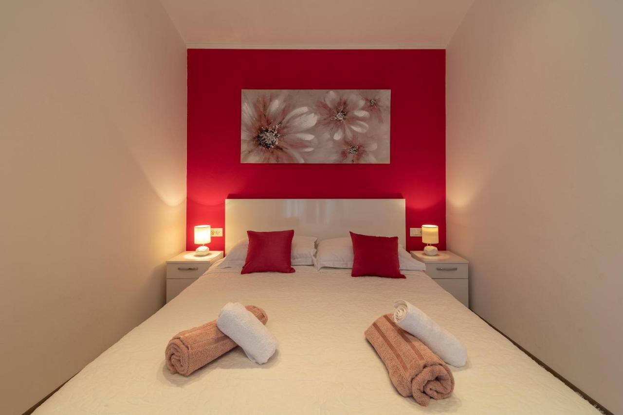 Apartment Roko Trogir Eksteriør billede